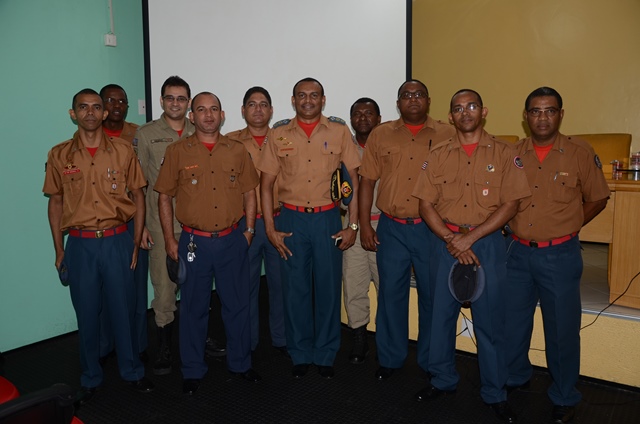 Policia Comunitaria 4