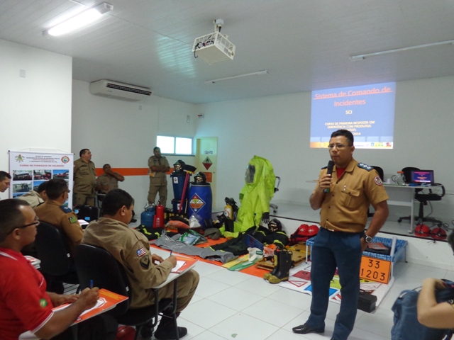 EMERGÊNCIA COM PRODUTOS PERIGOSOS 5